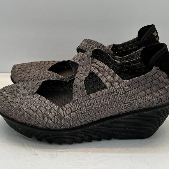 Bernie Mev Cleopatra Wedge Pump Gray and Black Size 10 NEW - Picture 1 of 8